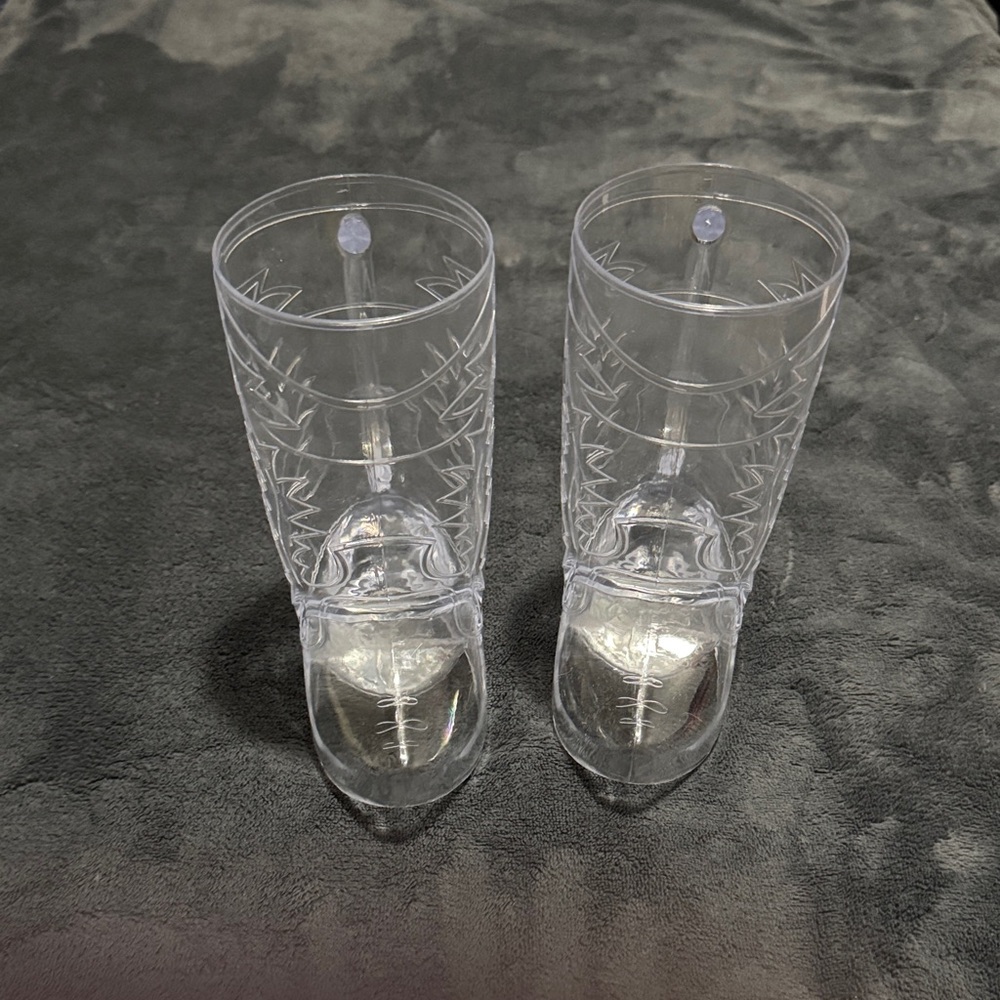 Clear Plastic Boot-Shaped Glasses Set